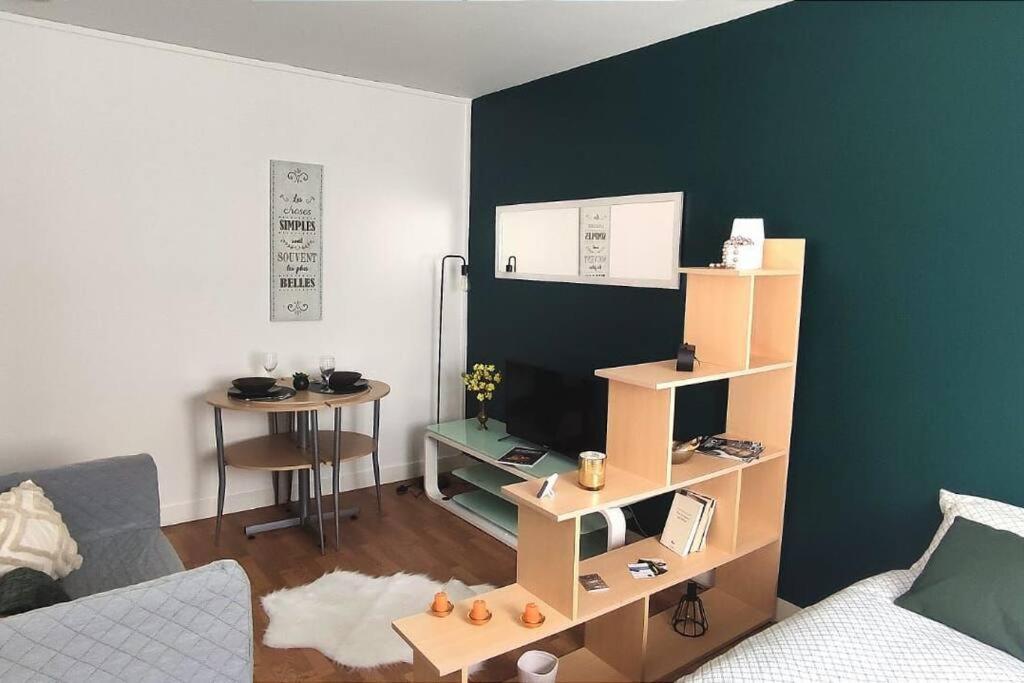 La Cachette De Chartres Apartment Bagian luar foto